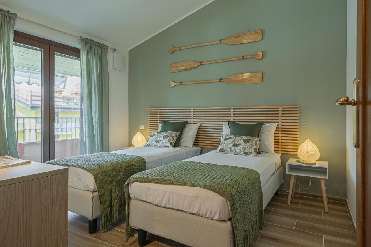 סירמיונה Dolce Vita Family Apartment מראה חיצוני תמונה