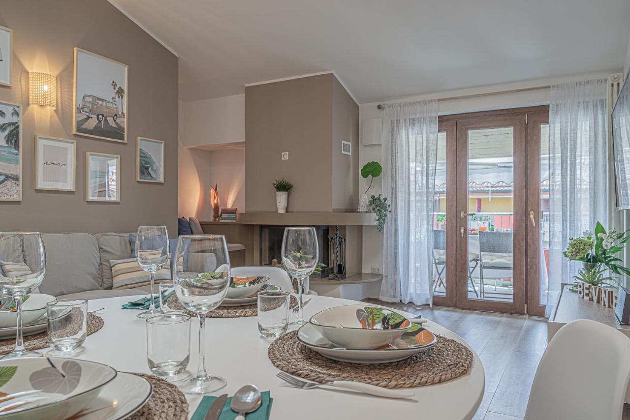 סירמיונה Dolce Vita Family Apartment מראה חיצוני תמונה
