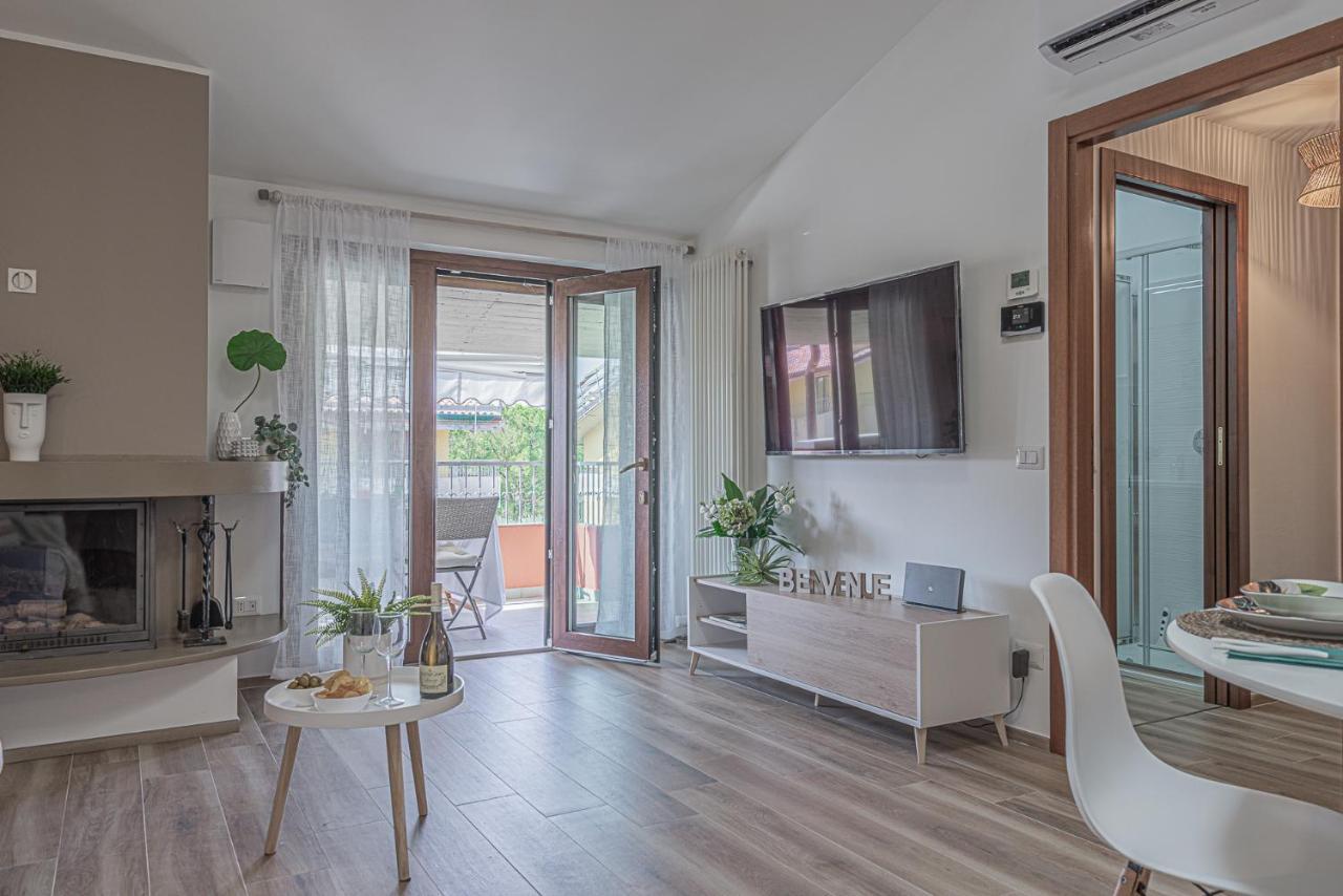 סירמיונה Dolce Vita Family Apartment מראה חיצוני תמונה