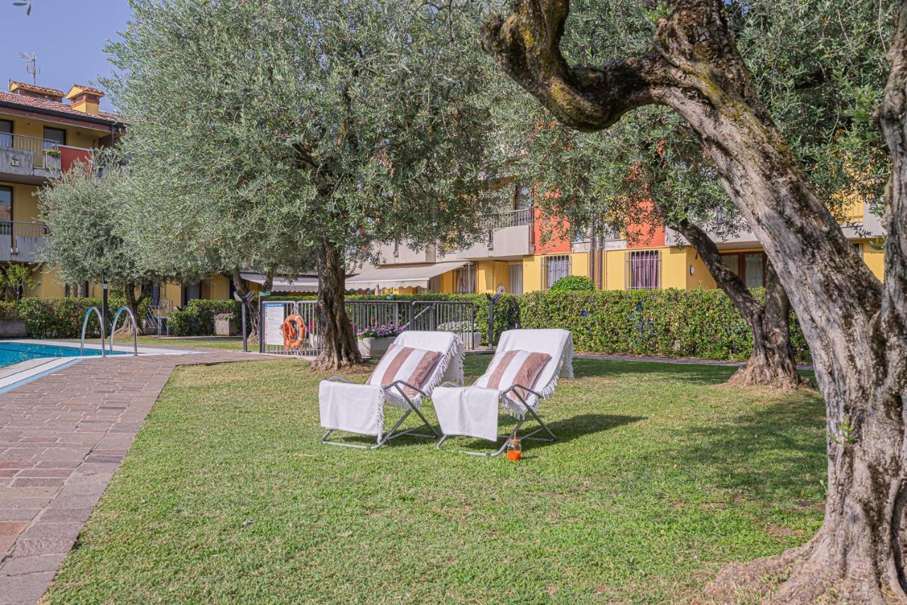סירמיונה Dolce Vita Family Apartment מראה חיצוני תמונה